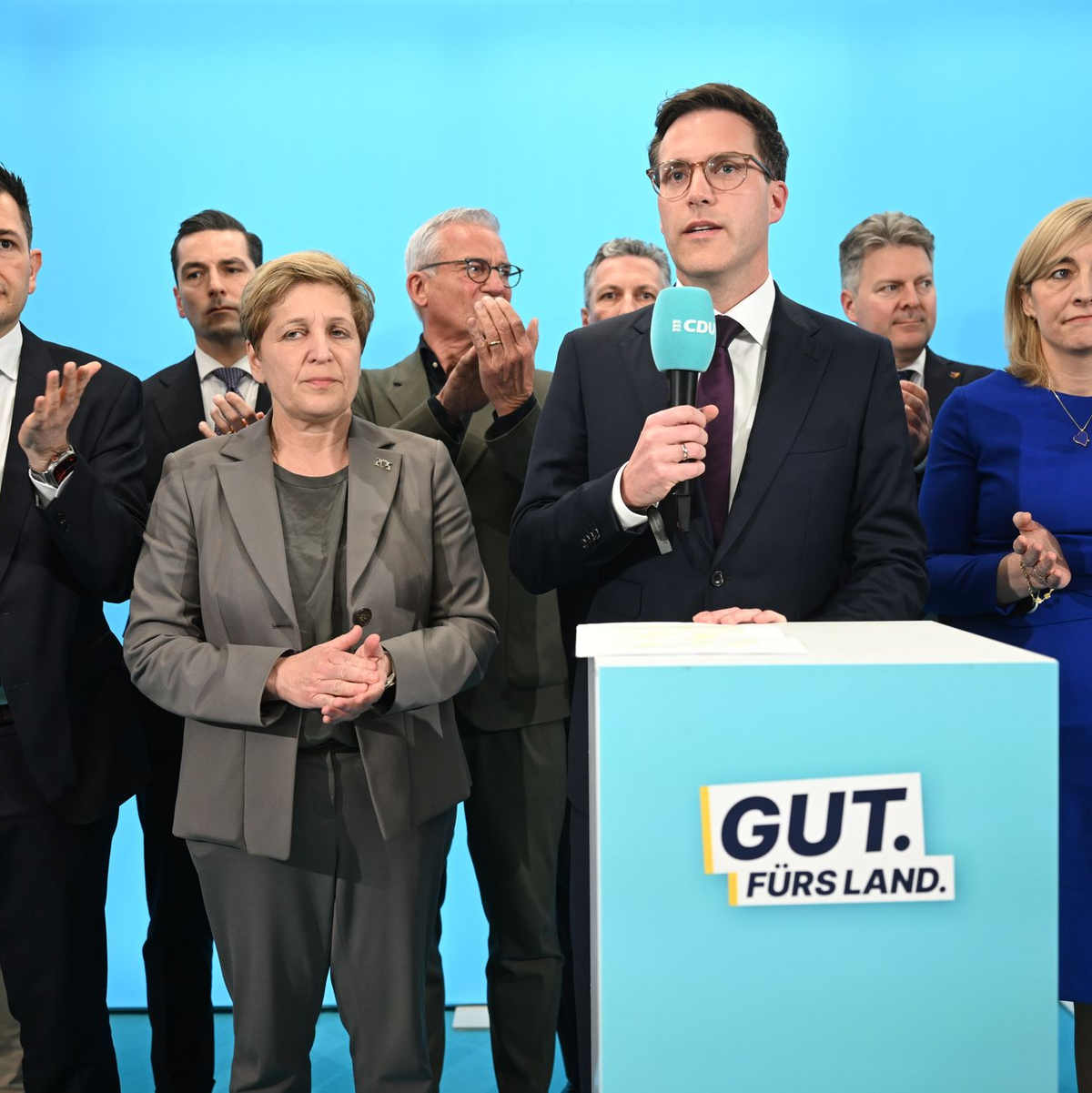 Hagel will für das Ergebnis Verantwortung übernehmen. - Foto: Marijan Murat/dpa