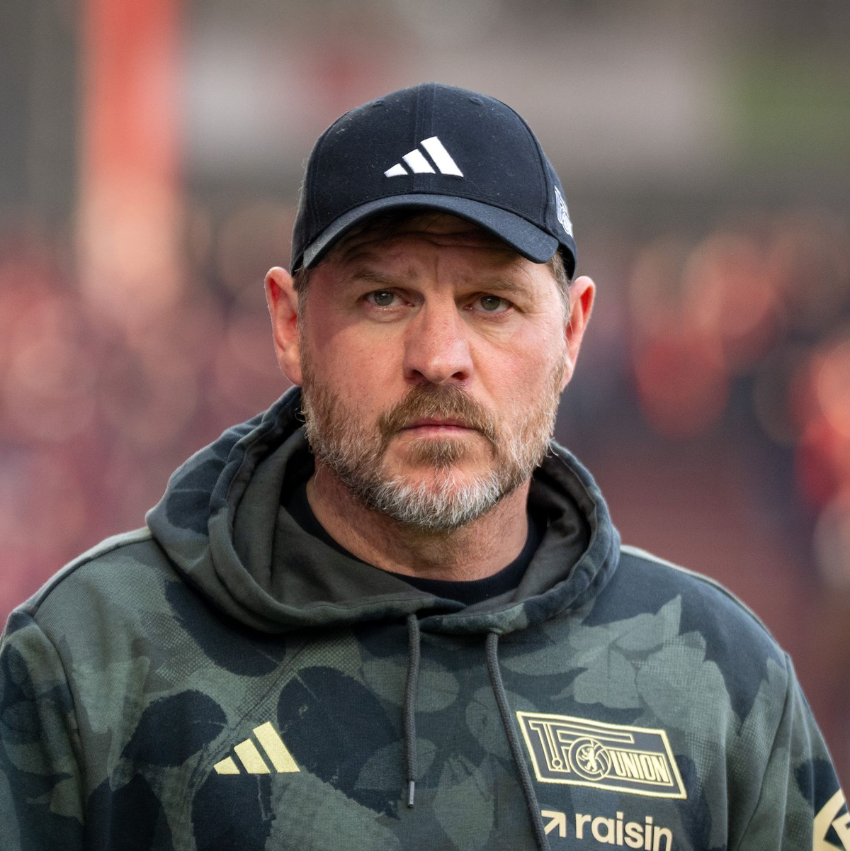 Steffen Baumgarts Team spielte lange in Unterzahl. - Foto: Soeren Stache/dpa