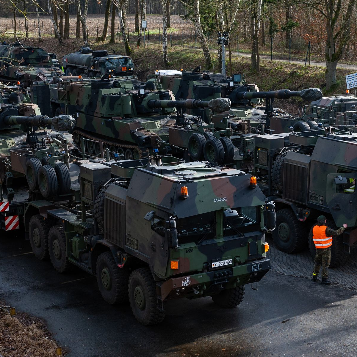 Die europäischen Staaten rüsten auf und üben für den Ernstfall.  - Foto: Philipp Schulze/dpa