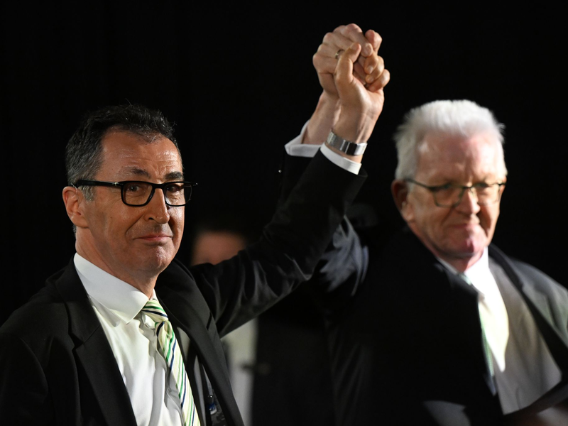 Grünen-Spitzenkandidat Cem Özdemir will in die Fußstapfen von Ministerpräsident Winfried Kretschmann (Grüne) treten. - Foto: Bernd Weißbrod/dpa