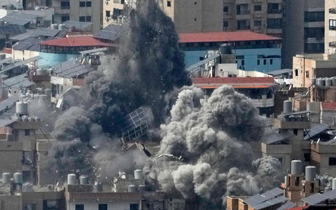 In Iran sollen seit Beginn der Angriffe bereits mehr als 1.200 Menschen ums Leben gekommen sein, wie iranische Medien berichteten. (Archivbild) - Foto: Hussein Malla/AP/dpa