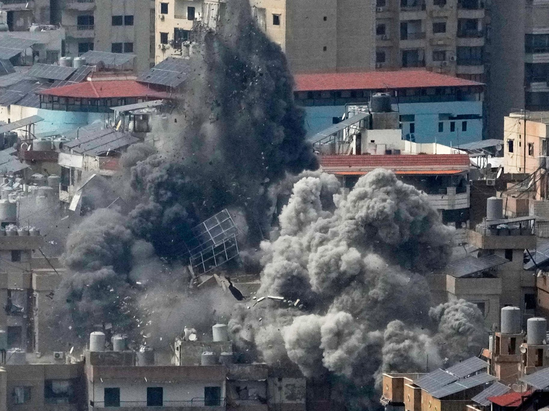 In Iran sollen seit Beginn der Angriffe bereits mehr als 1.200 Menschen ums Leben gekommen sein, wie iranische Medien berichteten. (Archivbild) - Foto: Hussein Malla/AP/dpa