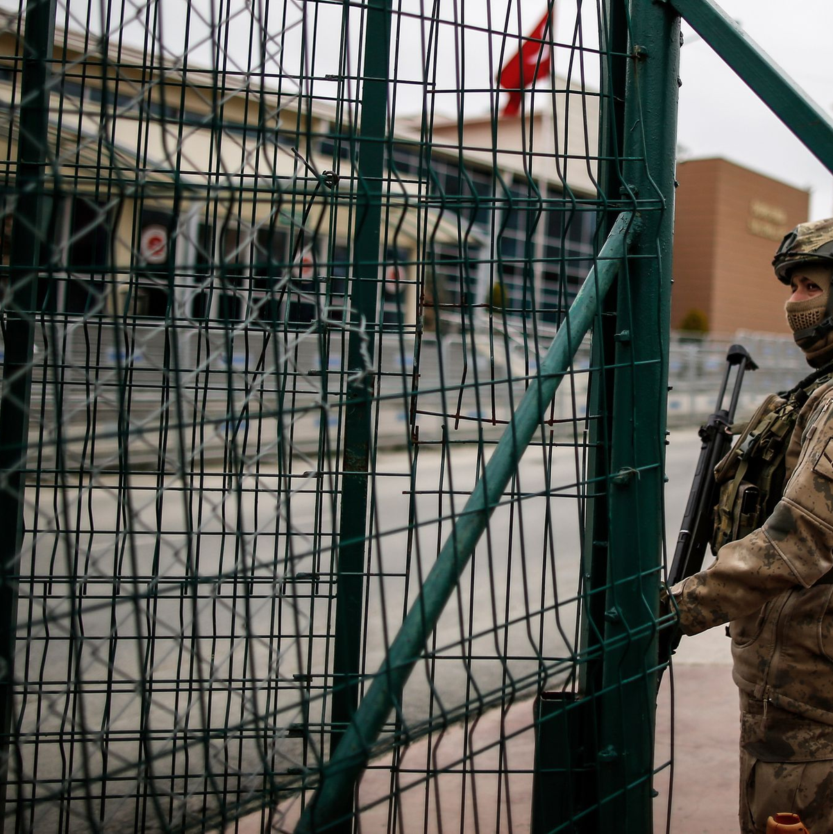 Im Gefängnis im Istanbuler Bezirk Silivri sind zahlreiche Regierungskritiker inhaftiert. (Archivbild) - Foto: Emrah Gurel/AP/dpa