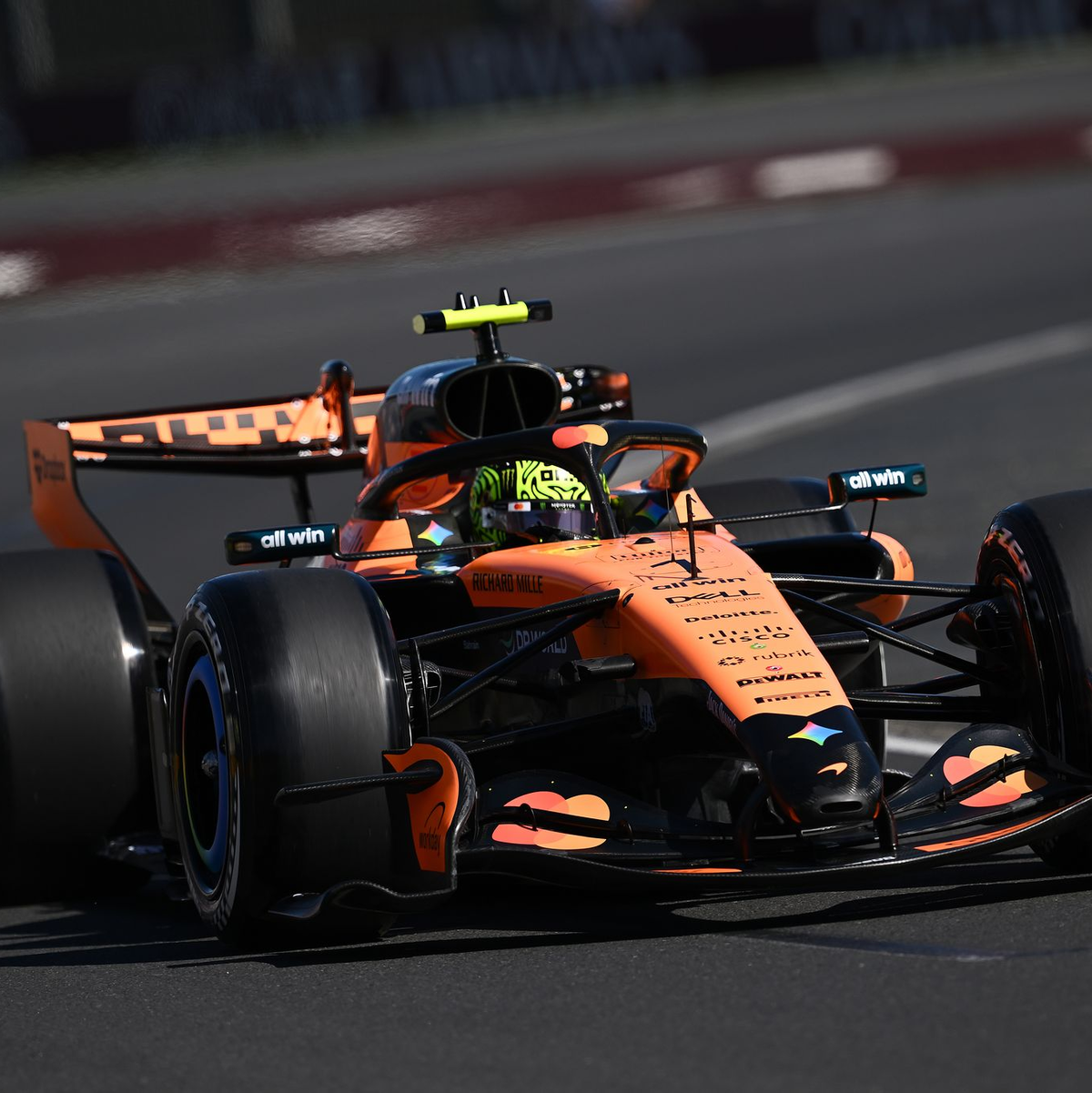 Befürchtet Chaos auf den Rennstrecken: Lando Norris. - Foto: Joel Carrett/AAP/dpa