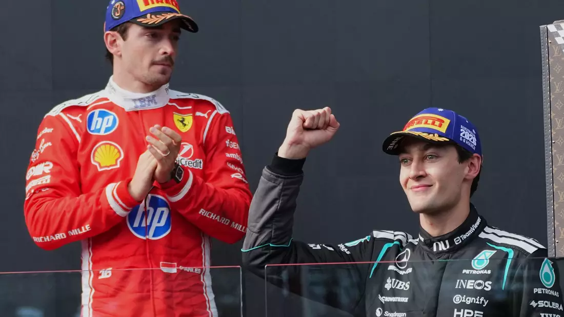 George Russell (r) hält die Kritikwelle für überzogen. - Bild: Scott Barbour/AP/dpa
