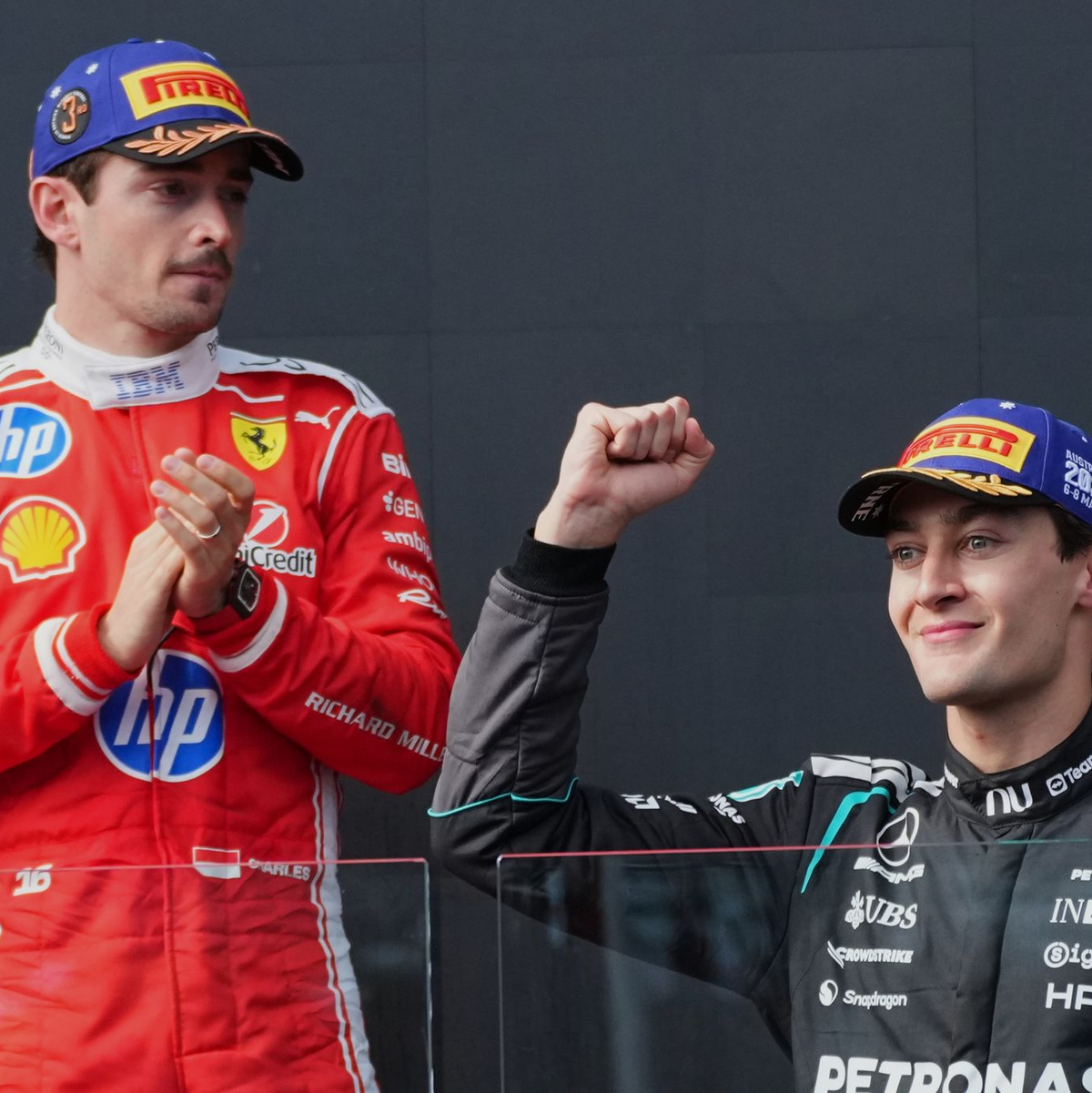 George Russell (r) hält die Kritikwelle für überzogen. - Foto: Scott Barbour/AP/dpa
