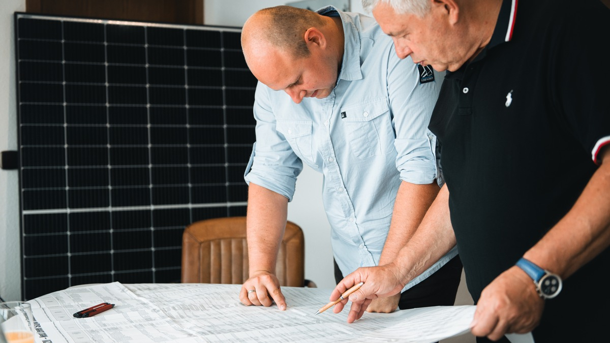Hohes Einkommen, hohe Steuerlast: Warum immer mehr Ärzte auf Solar setzen - Foto: presseportal.de