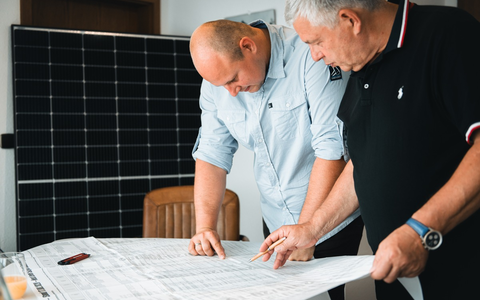 Hohes Einkommen, hohe Steuerlast: Warum immer mehr Ärzte auf Solar setzen - Foto: presseportal.de