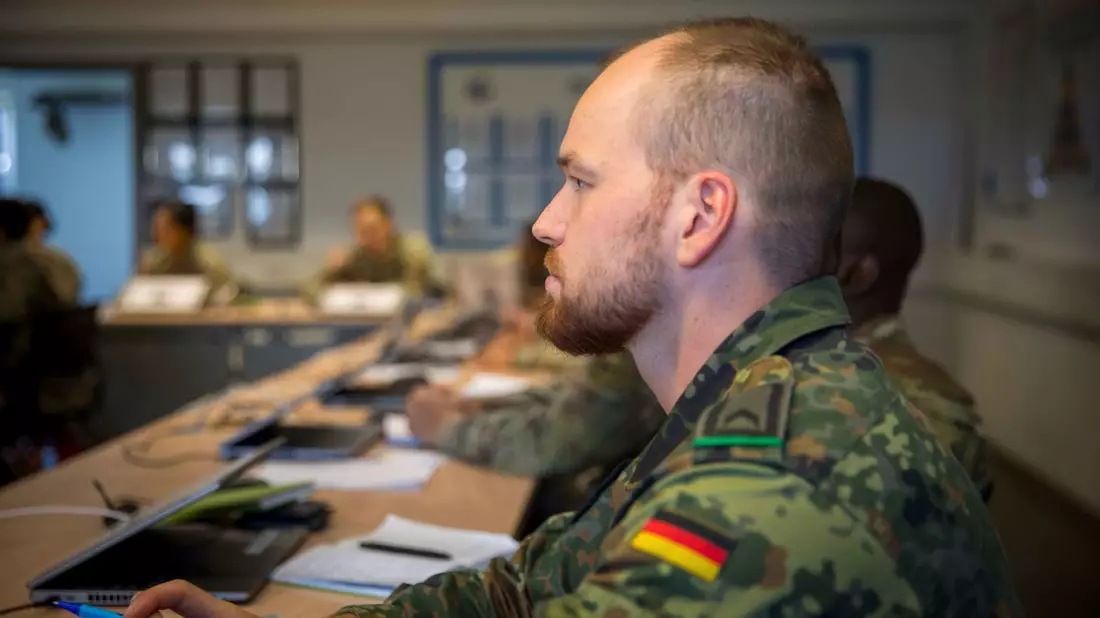 Umfassende Unterstützung für Soldaten: Wie der Soldatenhilfe e.V. Ihnen in allen Lebensbereichen unter die Arme greift – diskret und unkompliziert - Bild: presseportal.de