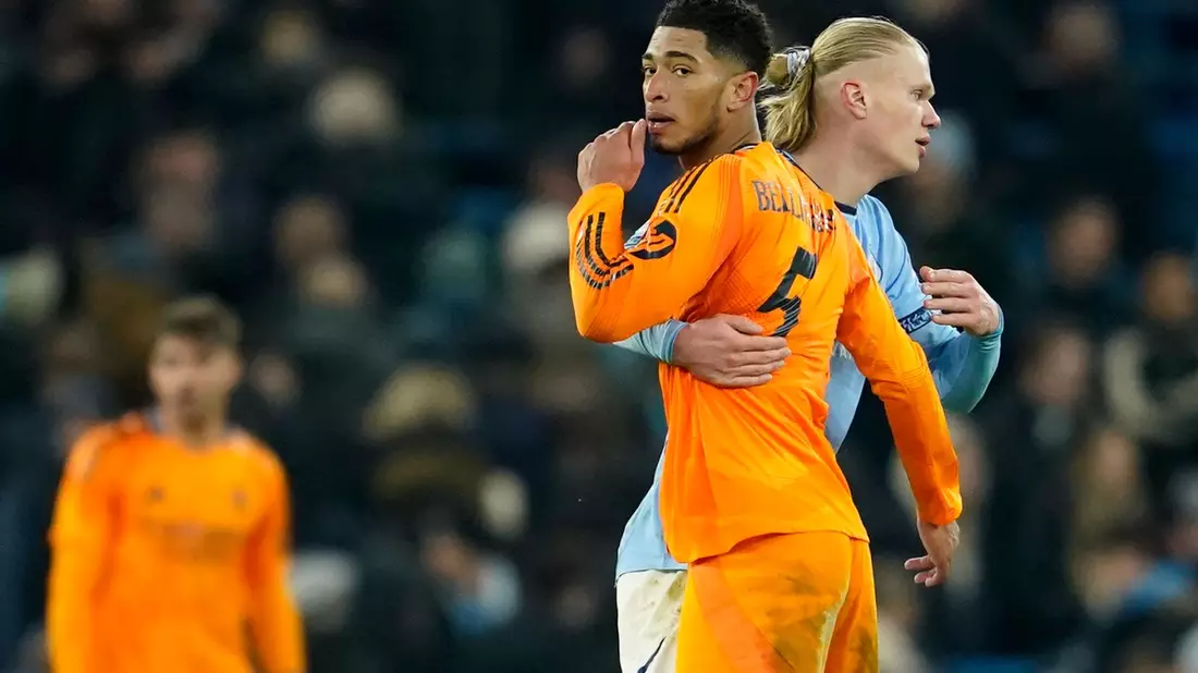 Erling Haaland (r) wird Manchester City in Madrid zur Verfügung stehen. (Archivbild) - Bild: Dave Thompson/AP/dpa