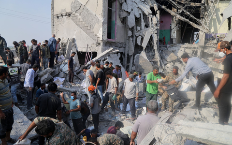 Am 28.2.2026 liegt die Mädchenschule in Minab in Trümmern. (Archivbild) - Foto: Uncredited/Mehr News Agency/AP/dpa