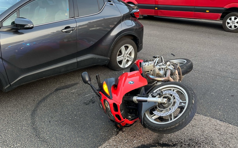 POL-AC: Verkehrsunfall in Würselen - Motorrad fährt auf Auto auf - Foto: presseportal.de