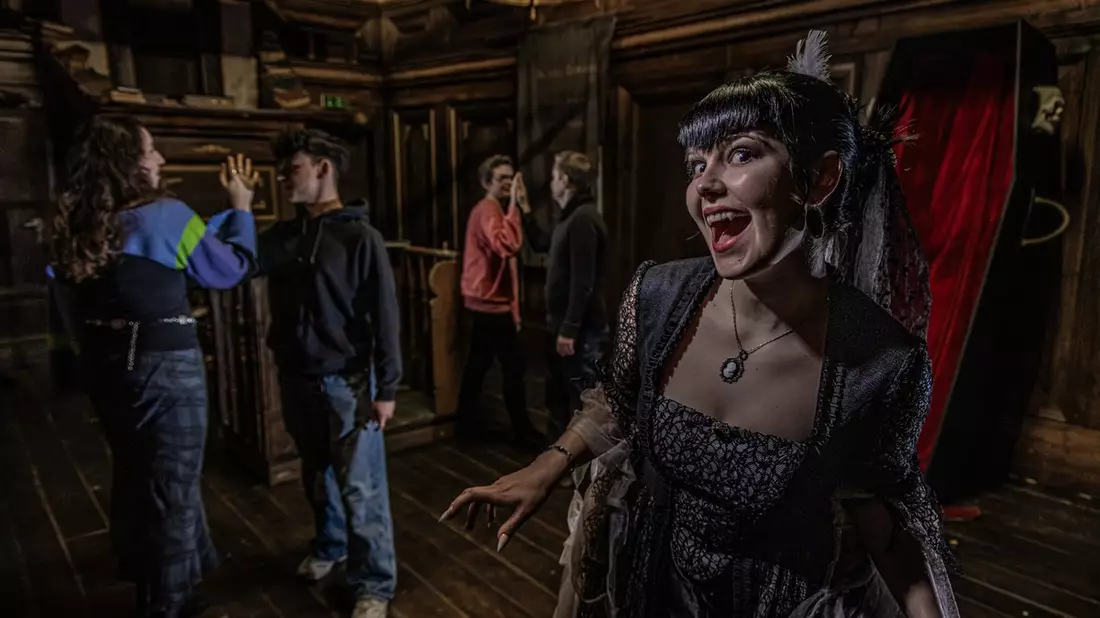 Verfluchter Geburtstag: Das Berlin Dungeon feiert sein 13-jähriges Bestehen / Düsteres Freitag-der-13.-Wochenende mit neuer Show, Schreckenslabyrinth und kleinen Überraschungen - Bild: presseportal.de