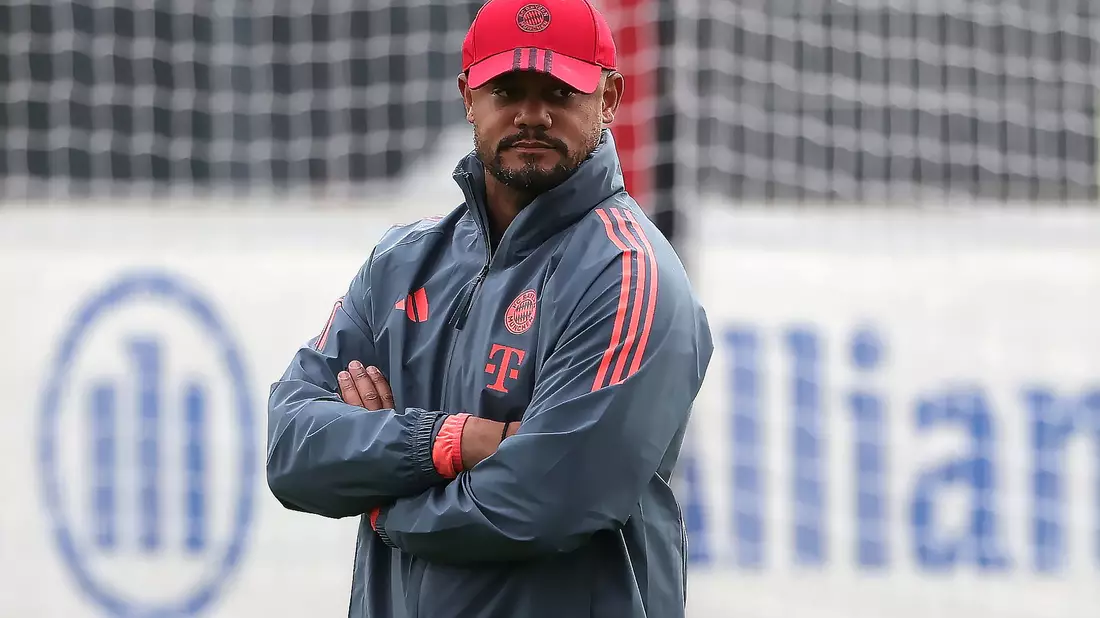 Trainer Vincent Kompany freut sich auf die Auswärtsaufgabe. - Bild: Philippe Ruiz/dpa