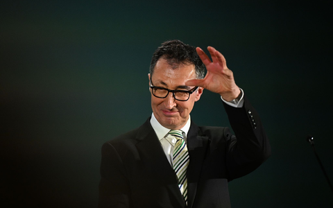 Holte auf den letzten Metern noch auf: Cem Özdemir wird wohl der nächste Ministerpräsident in Baden-Württemberg.  - Foto: Bernd Weißbrod/dpa