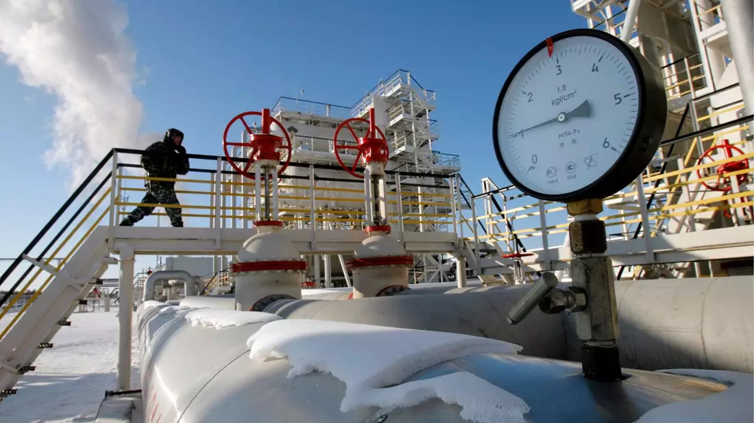 Russland hofft durch die Engpässe bei den Öllieferungen aus dem Nahen Osten mit einem verstärkten Export seiner Energie und Mehreinnahmen. (Archivbild) - Bild: Yuri Kochetkov/EPA/dpa