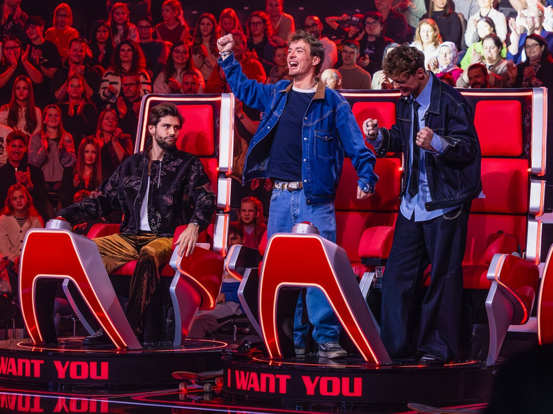 Alvaro Soler Roman Lochmann Heiko Lochmann The Voice Kids - Foto: Joyn/Richard Hübner, presseportal.de