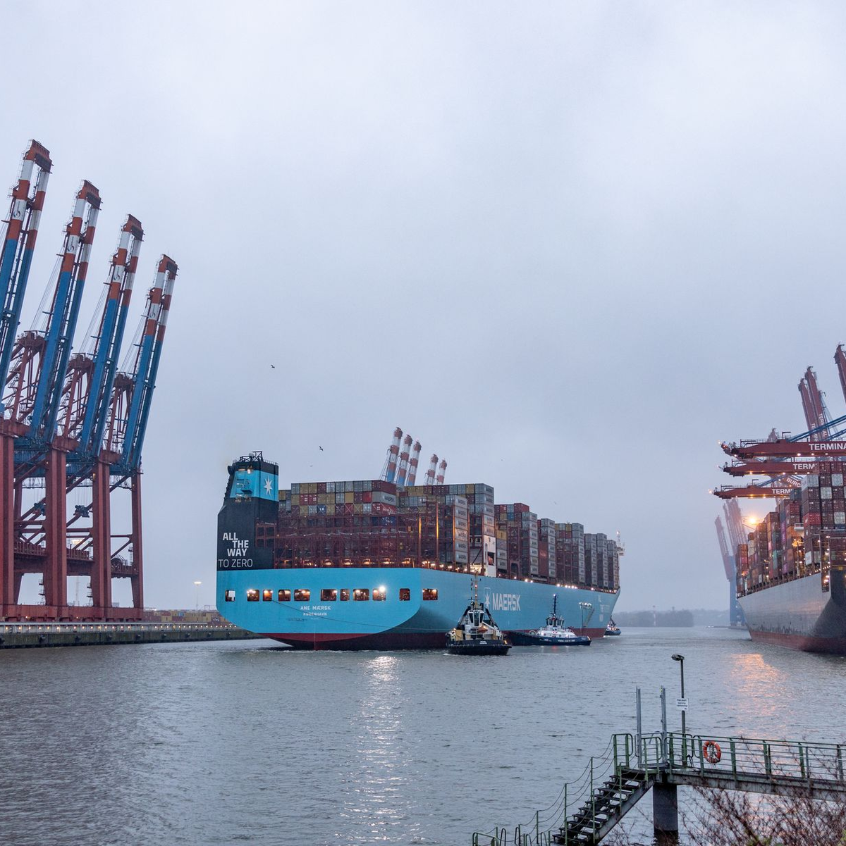 Die deutschen Exporte stehen auf den Weltmärkten unter Druck. (Archivbild) - Foto: Axel Heimken/dpa