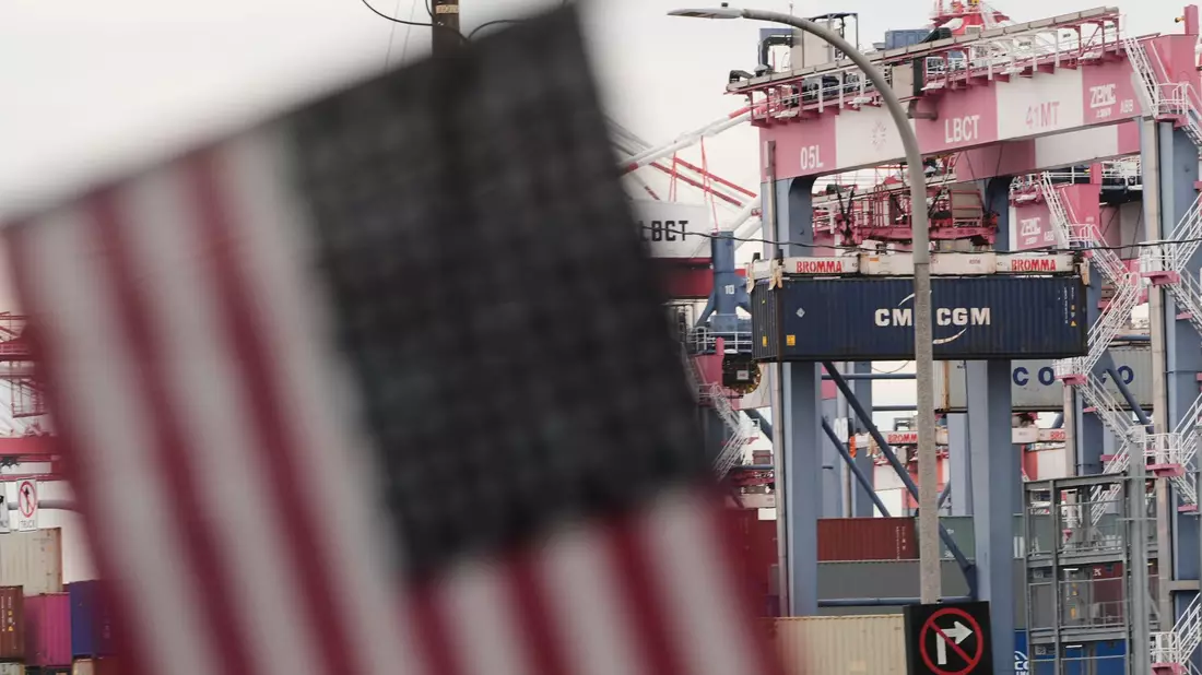 Die USA sind das wichtigste Exportland für die deutsche Wirtschaft. (Symbolbild) - Bild: Damian Dovarganes/AP/dpa