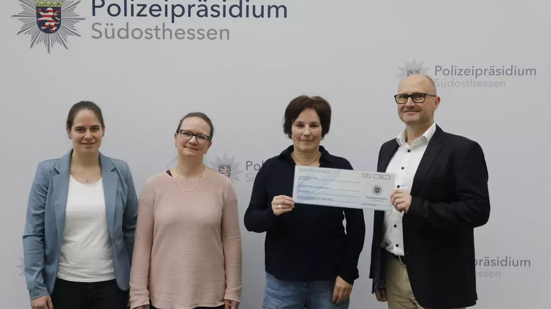 POL-OF: Gemeinsam Gutes tun: 600 Euro Spende für Wildwasser e. V. - Bild: presseportal.de