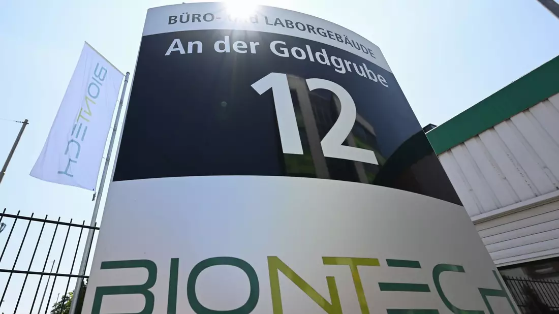 Die Adresse des Biontech-Sitzes in Mainz lautet «An der Goldgrube 12», das passte jahrelang sehr gut zu den Milliardengewinnen. (Archivbild) - Bild: Arne Dedert/dpa