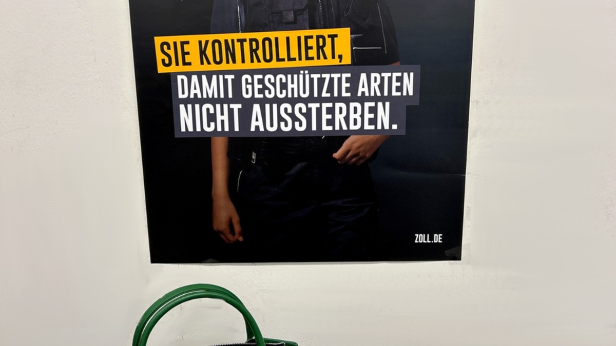 HZA-SI: ZOLL stellt Handtaschen aus artengeschütztem Leder sicher - Foto: presseportal.de