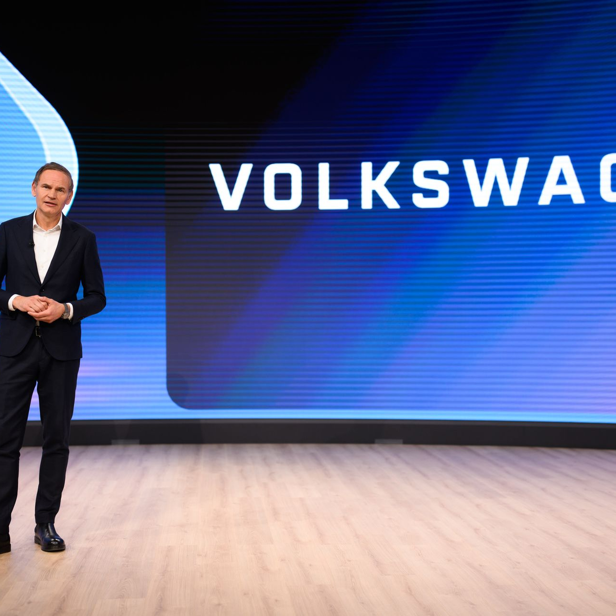 Konzernchef Oliver Blume will bis Ende des Jahres für VW ein neues Zukunftsbild 2030 vorlegen. - Foto: Julian Stratenschulte/dpa