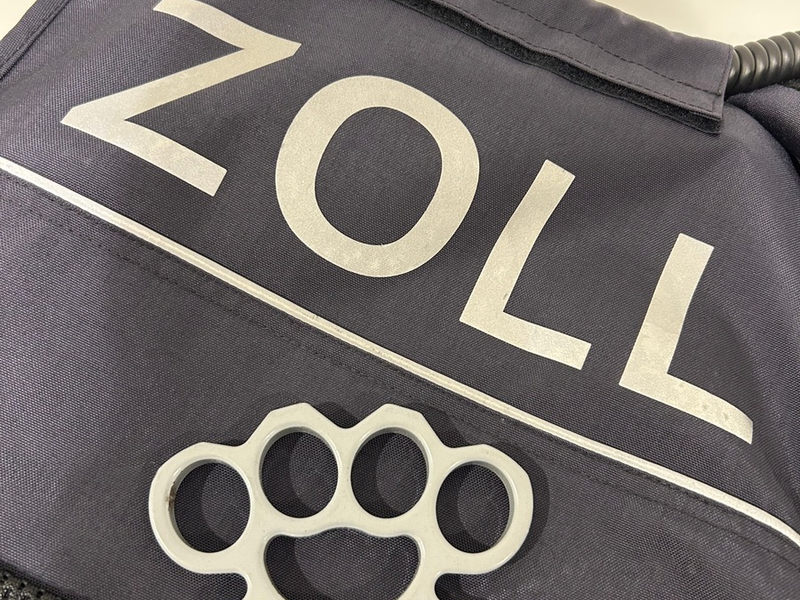 HZA-KA: Schlagring und Messer im Reisegepäck entdeckt / Zoll leitet Strafverfahren ein - Foto: presseportal.de