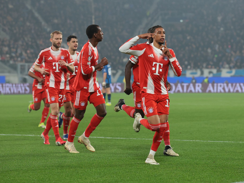 Der überragende Michael Olise jubelt nach seinem Tor im Arjen-Robben-Stil. - Foto: Jonathan Moscrop/CSM via ZUMA Press Wire/dpa