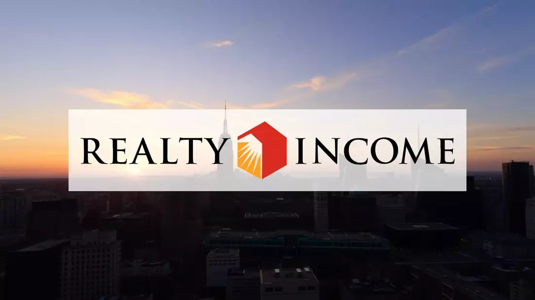 Realty Income Shares Reach Multi-Year Peak on Strategic Expansion - Bild: über boerse-global.de