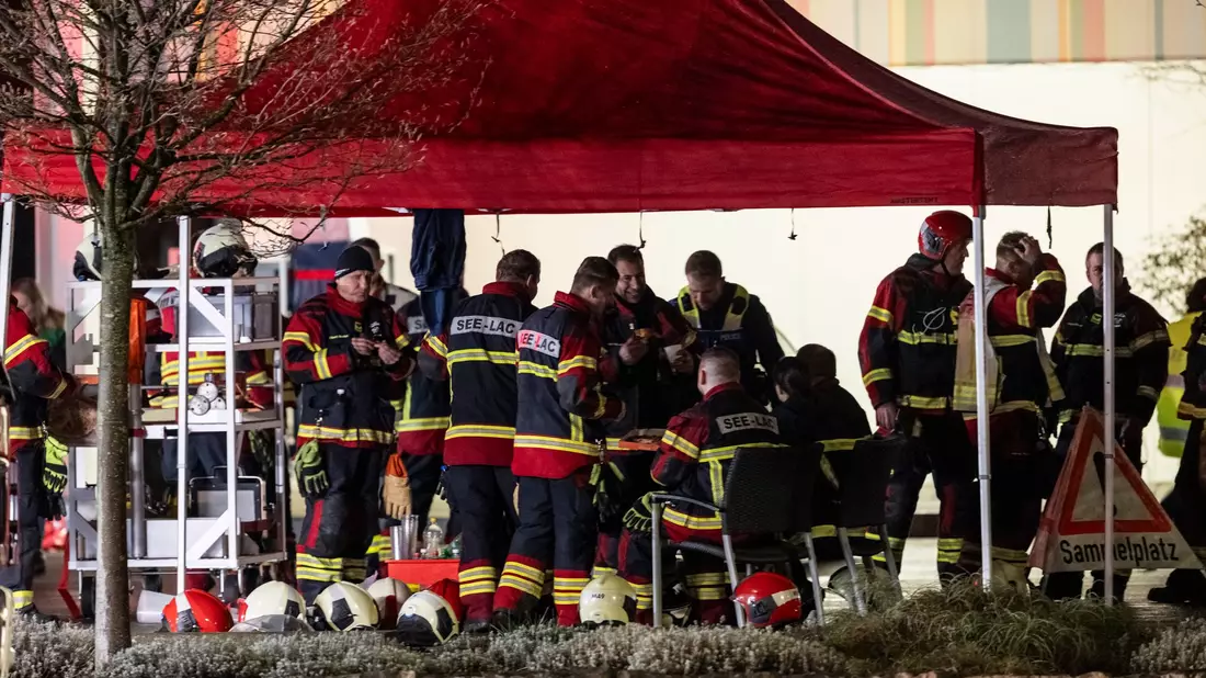 Der Brand wurde womöglich vorsätzlich gelegt, sagt die Polizei - Bild: Alessandro Della Valle/KEYSTONE/dpa