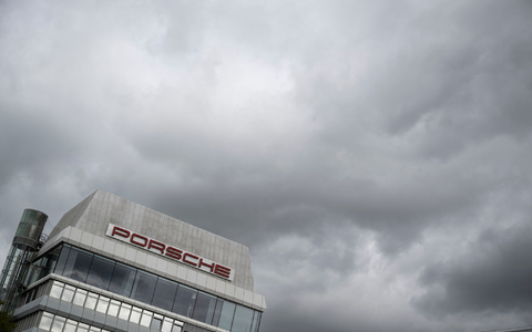 Der Gewinn bei Porsche ist eingebrochen. (Archivbild) - Foto: Marijan Murat/dpa