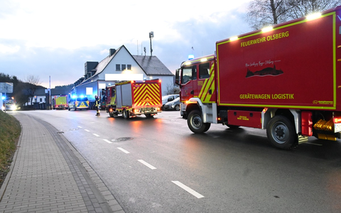 FF Olsberg: Großalarm in Industriebetrieb in Olsberg - Foto: presseportal.de