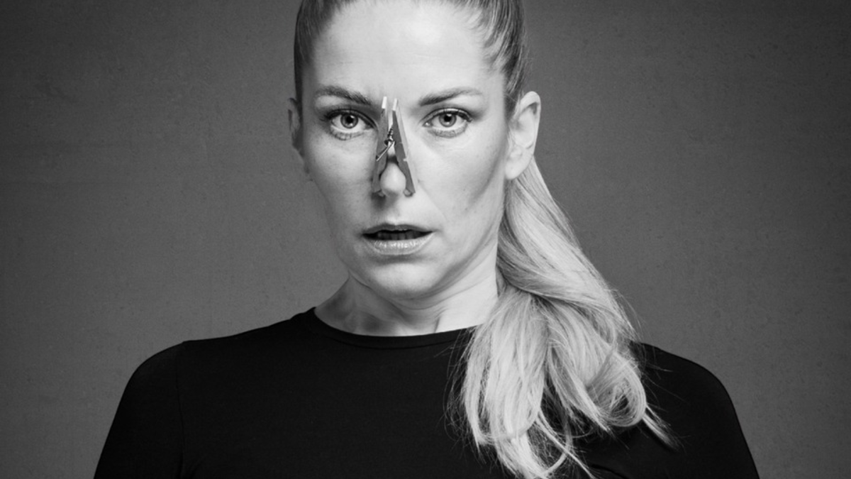 'Qualzucht hat viele Gesichter' – TV-Hundetrainerin startet außergewöhnliche Kampagne gegen Tierleid und setzt sich dabei selbst in Szene - Foto: presseportal.de