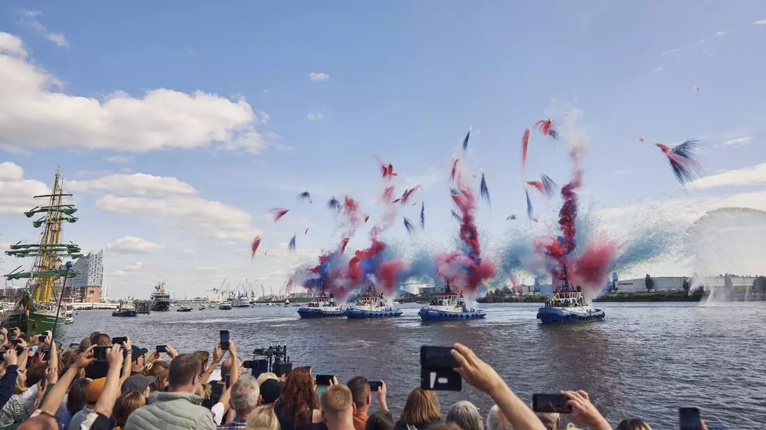 Schiffsparaden, Abendshows und Partnerregion Liverpool / 837. HAFENGEBURTSTAG HAMBURG mit Top-Programm - Bild: presseportal.de