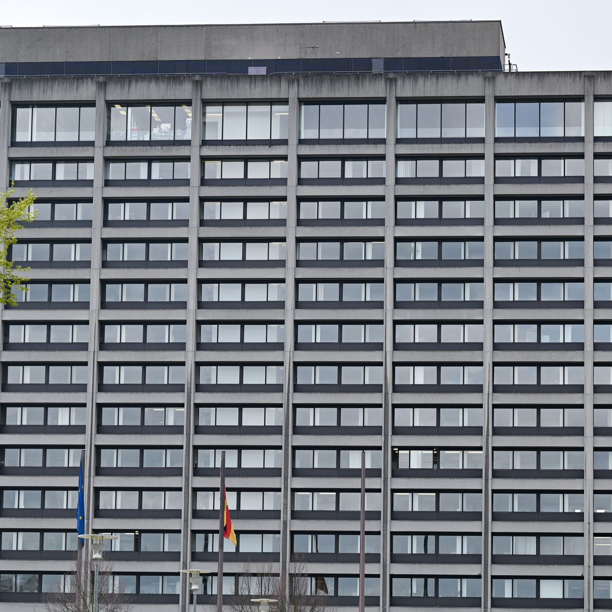 Viel Beton: Das Gebäude im Norden Frankfurts ist im Stil des Brutalismus errichtet. (Archivbild) - Foto: Arne Dedert/dpa