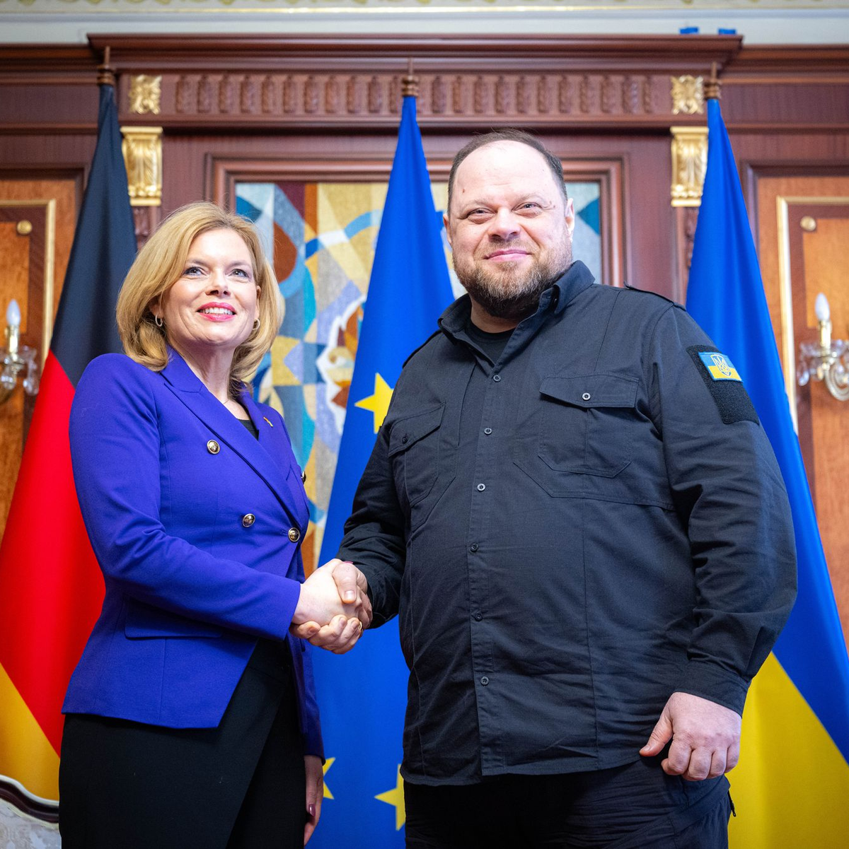 Für Julia Klöckner (CDU) - hier mit Stefantschuk - ist es der erste Besuch in der Ukraine. - Foto: Sina Schuldt/dpa