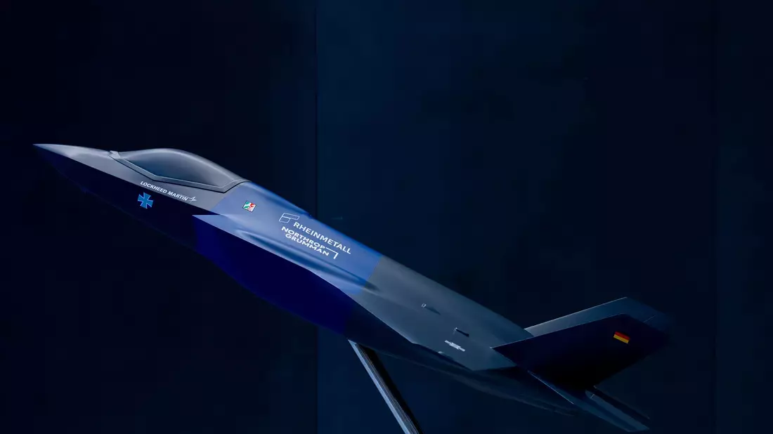 Ein Modell des US-Tarnkappenbombers F35, für den Rheinmetall in Weeze das Rumpfmittelteil baut. - Bild: Rolf Vennenbernd/dpa