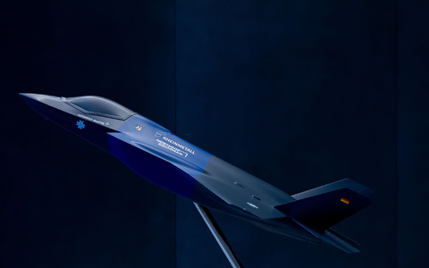 Ein Modell des US-Tarnkappenbombers F35, für den Rheinmetall in Weeze das Rumpfmittelteil baut. - Foto: Rolf Vennenbernd/dpa