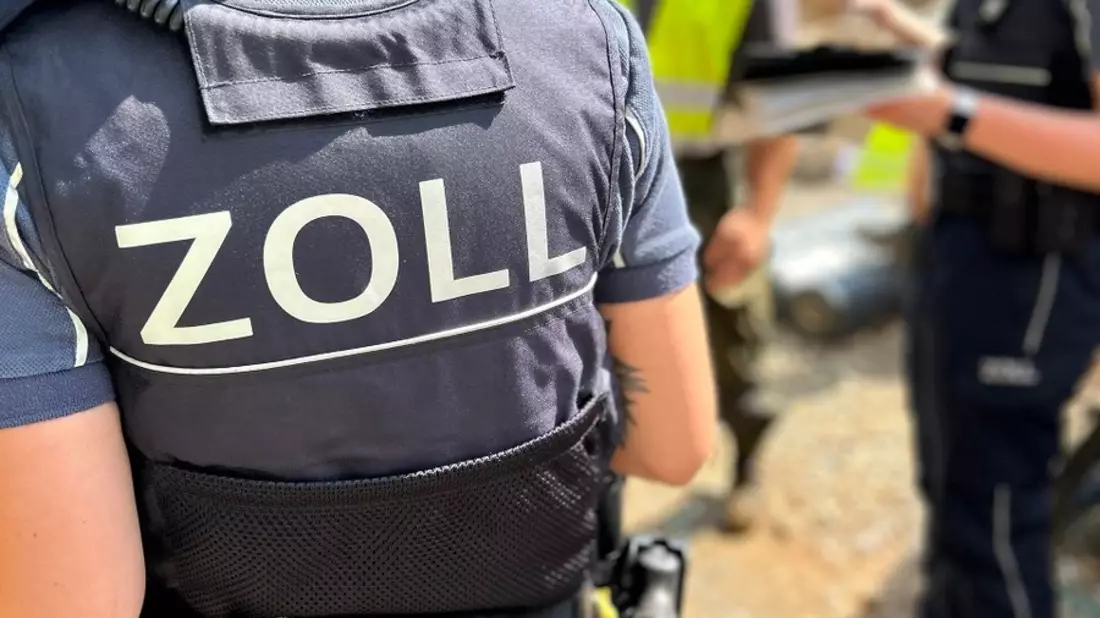 HZA-HN: Zoll überprüft das Baugewerbe - bundesweite Schwerpunktprüfung/ Heilbronner Zoll befragt mehr als 130 Personen - Bild: presseportal.de