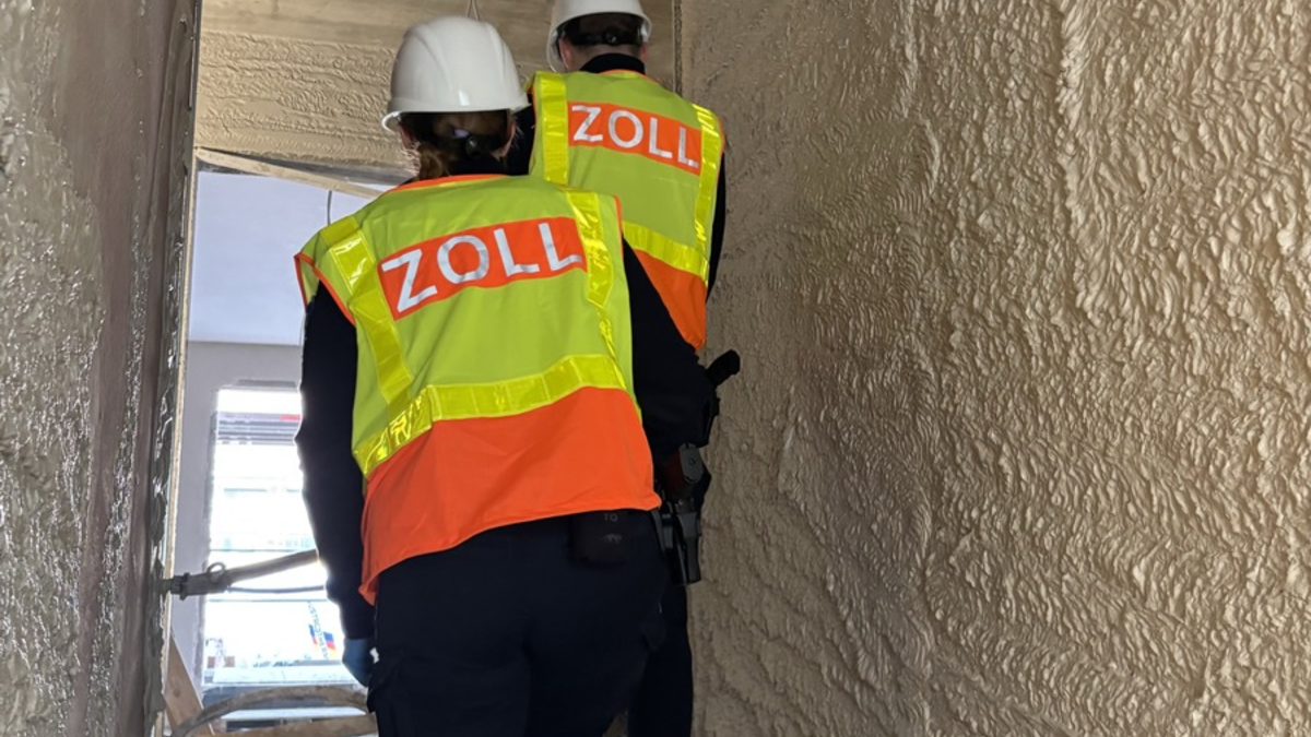 HZA-KI: Bundesweite Schwerpunktprüfung im Baugewerbe / Hauptzollamt Kiel stellt 16 illegal Beschäftigte fest - Foto: presseportal.de