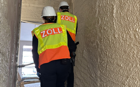 HZA-KI: Bundesweite Schwerpunktprüfung im Baugewerbe / Hauptzollamt Kiel stellt 16 illegal Beschäftigte fest - Foto: presseportal.de