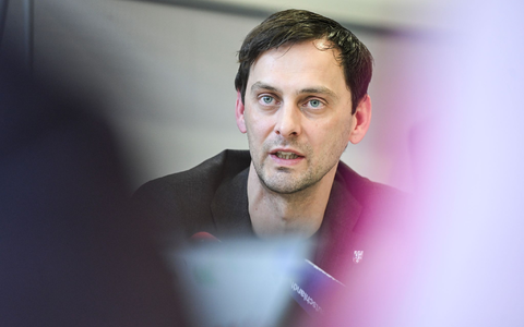 Für Neuköllns Bezirksbürgermeister Martin Hikel braucht es eine interne Überprüfung der Strukturen und Abläufe im Jugendamt. (Archivbild)  - Foto: Jens Kalaene/dpa