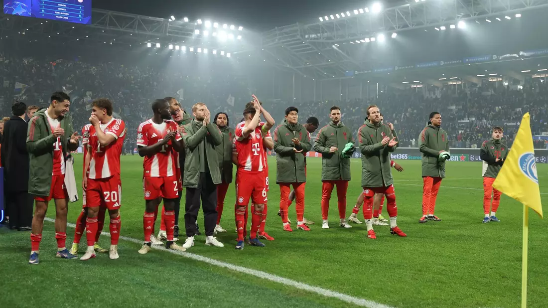 Die Bayern bejubeln einen mitreißenden Sieg. - Bild: Jan Woitas/dpa