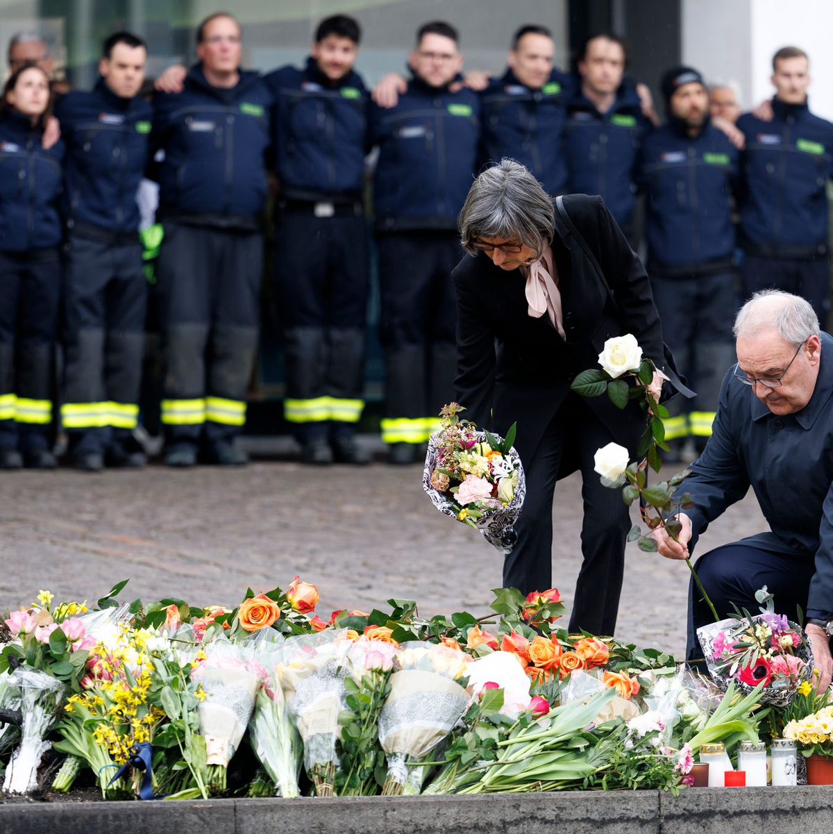 Bundespräsident Parmelin besuchte den Unglücksort - Foto: Cyril Zingaro/KEYSTONE/dpa