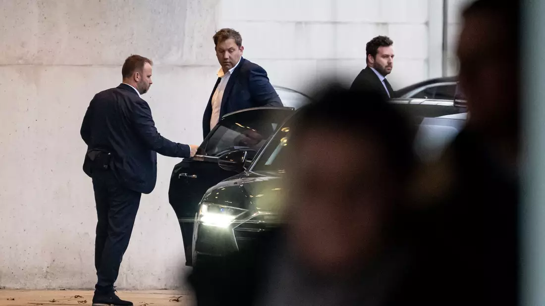 Vizekanzler Lars Klingbeil gehörte zu den wichtigsten Teilnehmern des Treffens im Kanzleramt. - Bild: Fabian Sommer/dpa