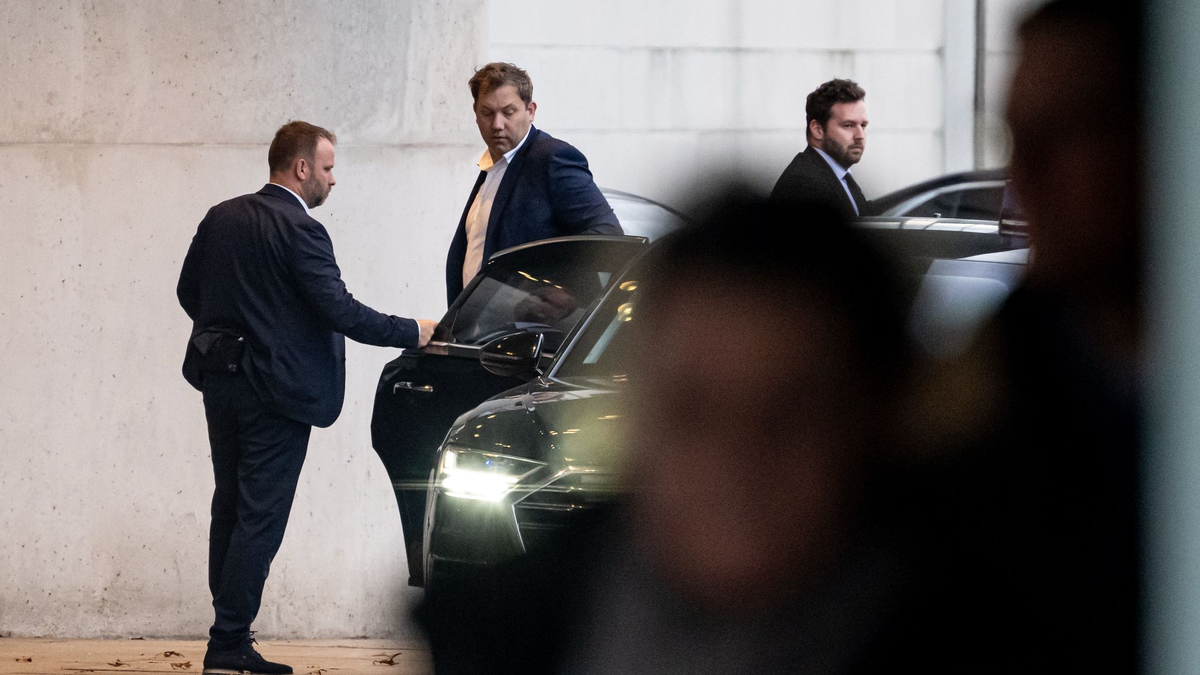 Vizekanzler Lars Klingbeil gehörte zu den wichtigsten Teilnehmern des Treffens im Kanzleramt. - Foto: Fabian Sommer/dpa