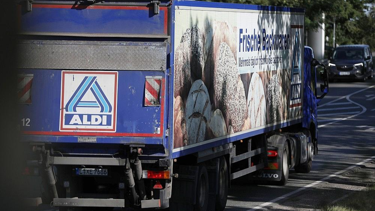 ALDI-Lkw auf der Straße (Archiv) - Foto: via dts Nachrichtenagentur