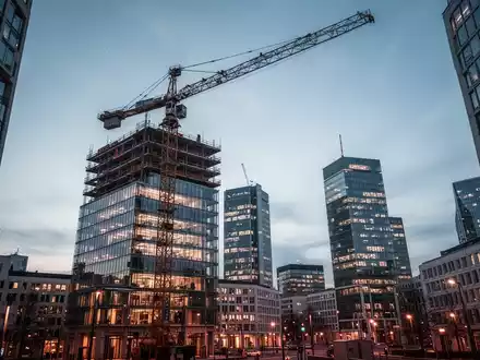 Gewerbeimmobilien: Refinanzierungswelle testet den deutschen Markt - Foto: über boerse-global.de