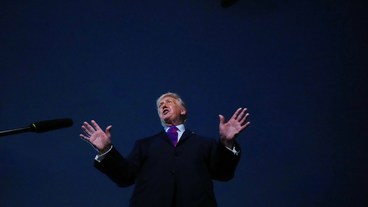 Trump sucht nach der Zollschlappe vor Gericht nach Alternativen.  - Foto: Julia Demaree Nikhinson/AP/dpa